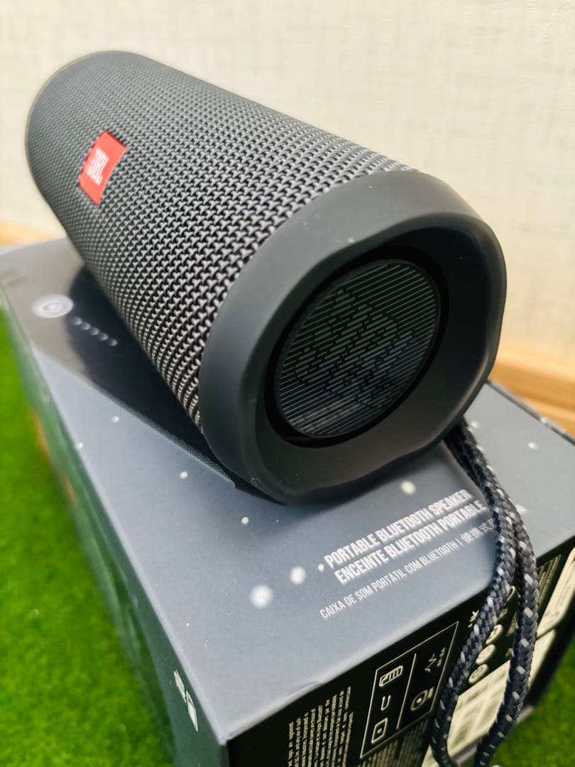 JBL FLIP ESSENTIAL2 Bluetoothスピーカー ほぼ新品