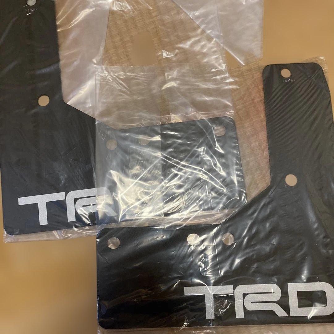 ハイエースTRD マッドフラップ 4枚セット 黒