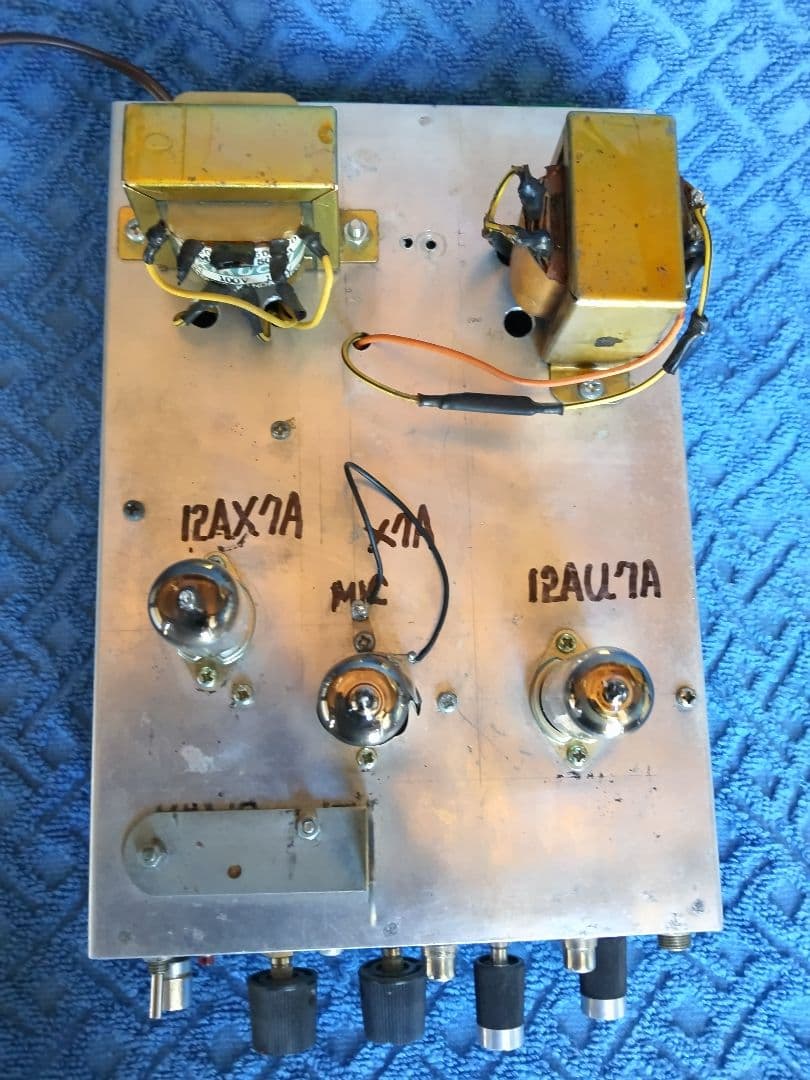 自作 マイク付き NF ステレオプリアンプ動作品の出品です。