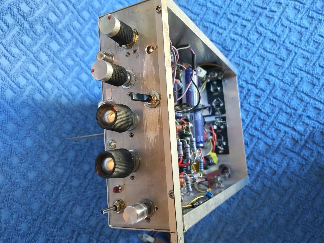 自作 マイク付き NF ステレオプリアンプ動作品の出品です。