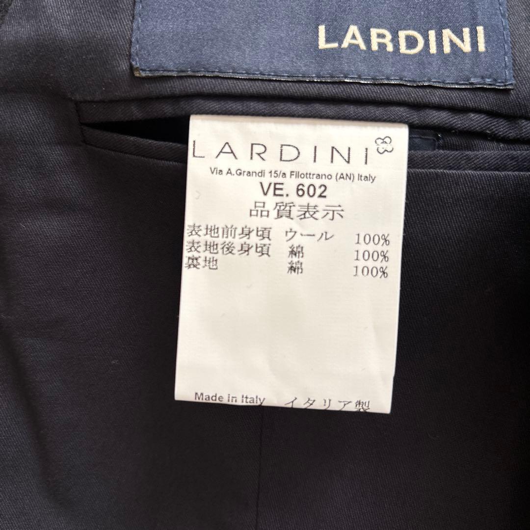 タグ付き未使用品！LARDINI ダブルジレ ブートニエール付き
