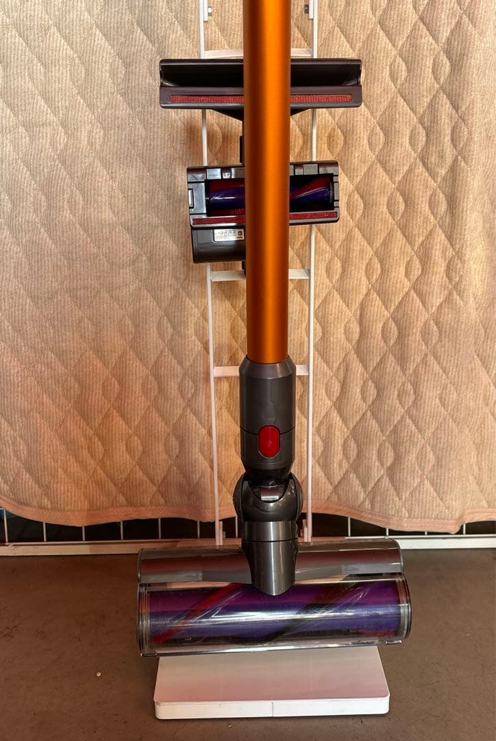 ダイソン掃除機 sv12 スタンド他セット【美品かも？】