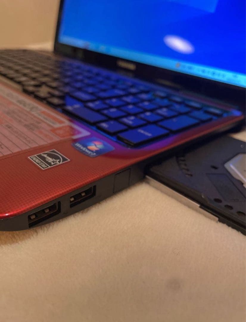 東芝dynabookノートパソコンWindowsレッド初心者向け