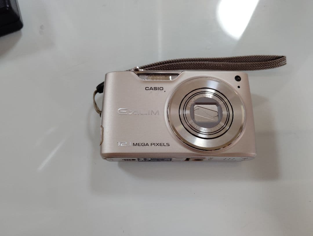 デジタルカメラ Casio 12.1 Mega Pixels