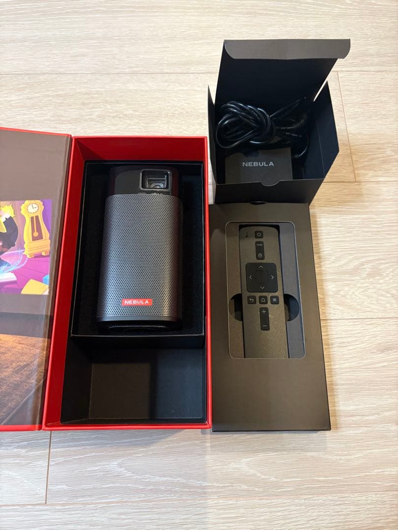 プロジェクター NEBULA Apollo（三脚付き）