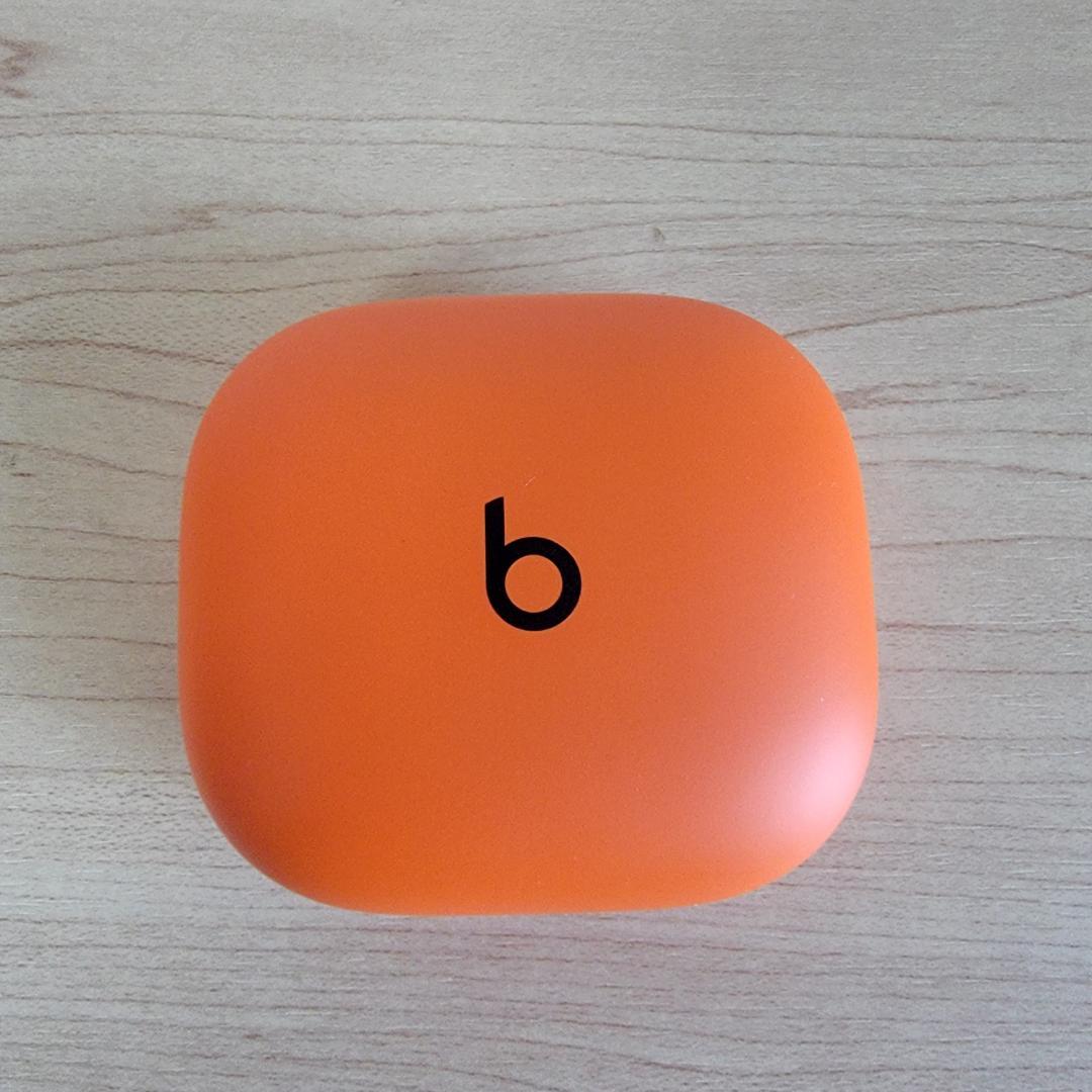 【ほぼ新品】Powerbeats Fit スパークオレンジ