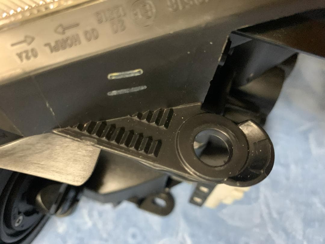 プリウス ZVW30 ツーリング用 右ヘッドライト（右側のみ）