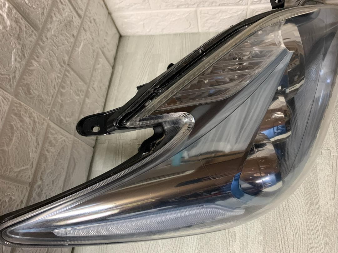 プリウス ZVW30 ツーリング用 右ヘッドライト（右側のみ）