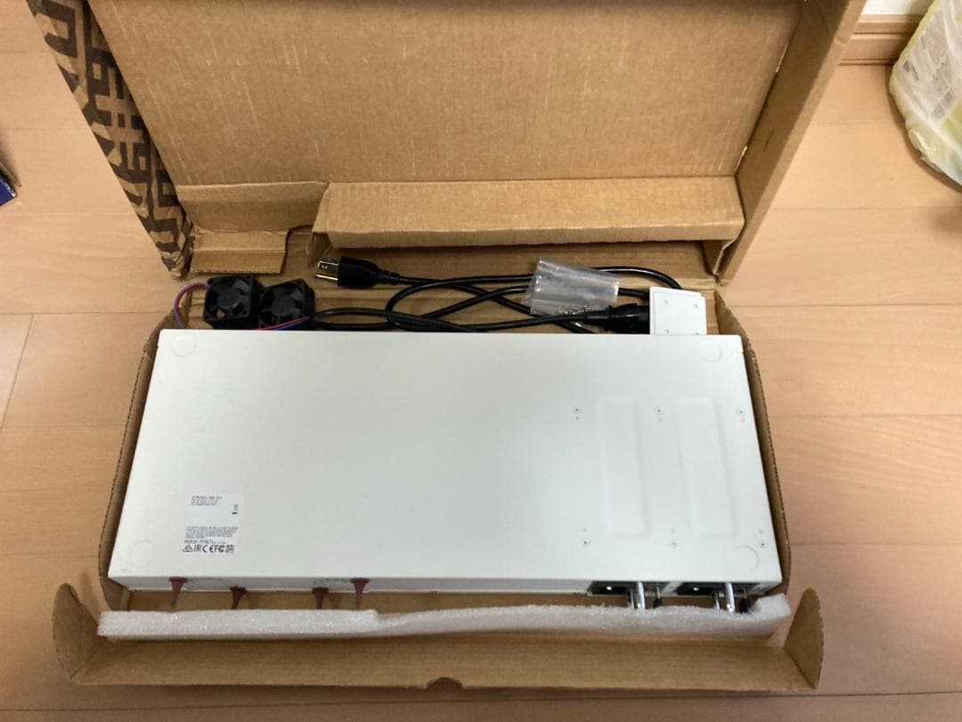 MikroTik 有線LANルーター CCR2004-16G-2S+