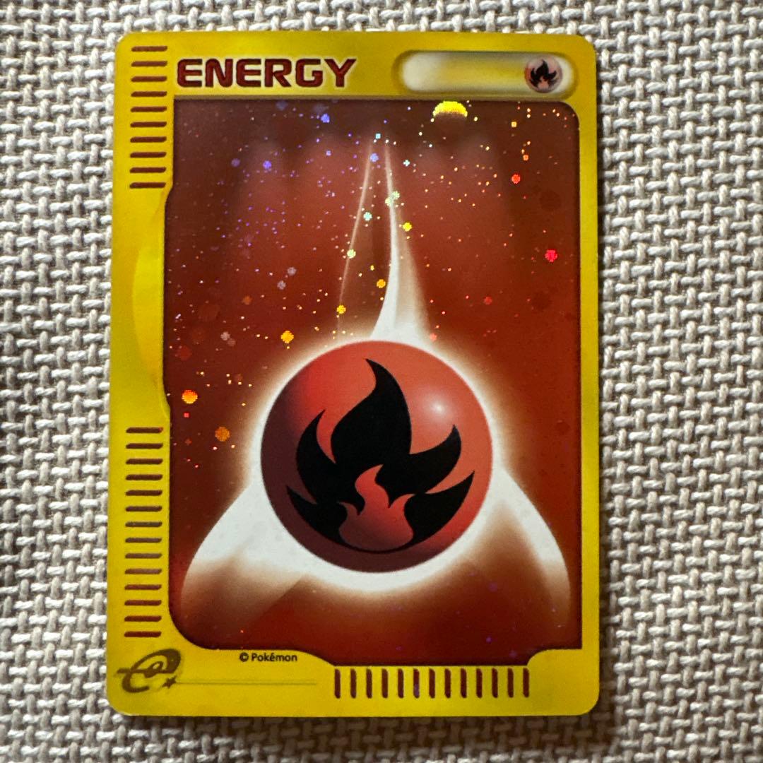 年*ル様 【美品】エネルギーカード8枚セット 草 炎 水 電気 格闘 超 悪 鋼