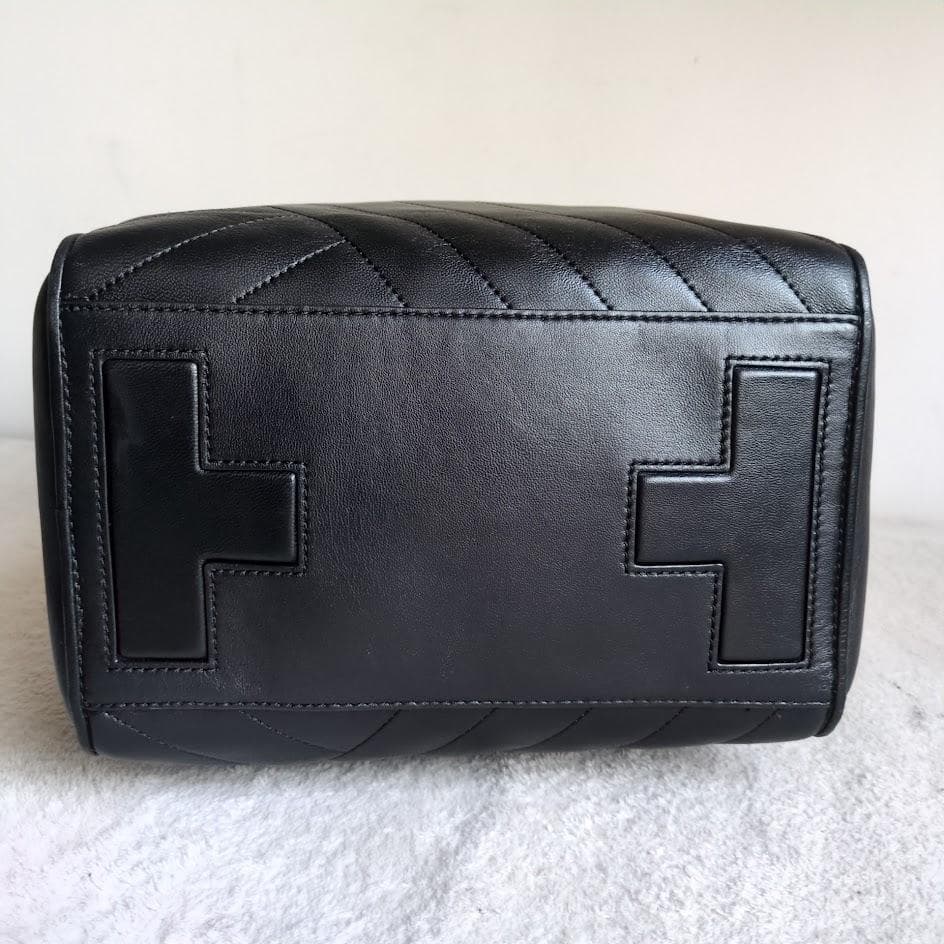 極美品　トリーバーチ　2way　ショルダーバッグ　アレクサ　キルティング　革　黒