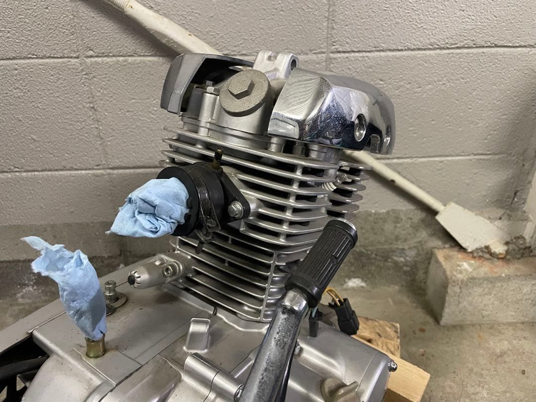 SUZUKI gn125 2F エンジン　純正