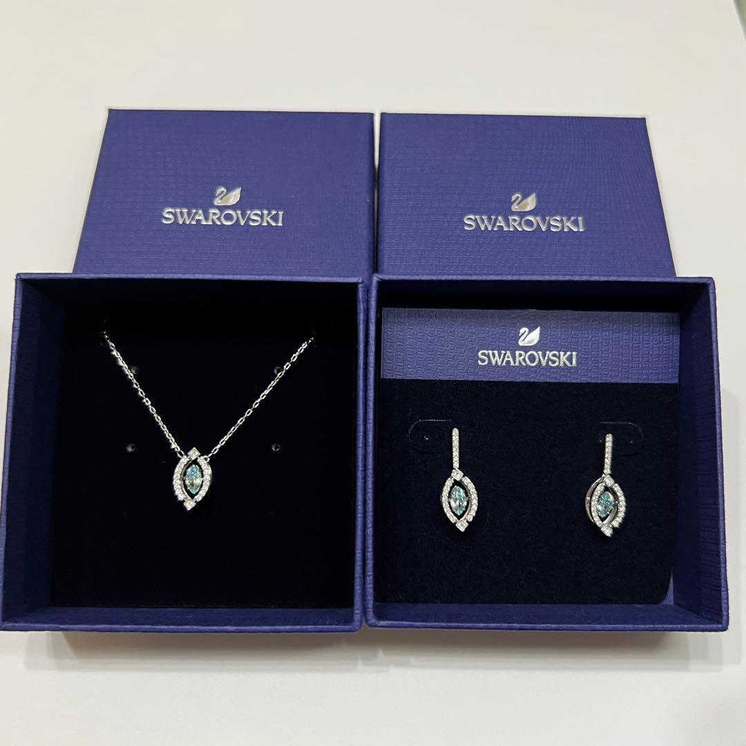 【美品】スワロフスキー　ネックレス＆ピアス　Sparkling Dance