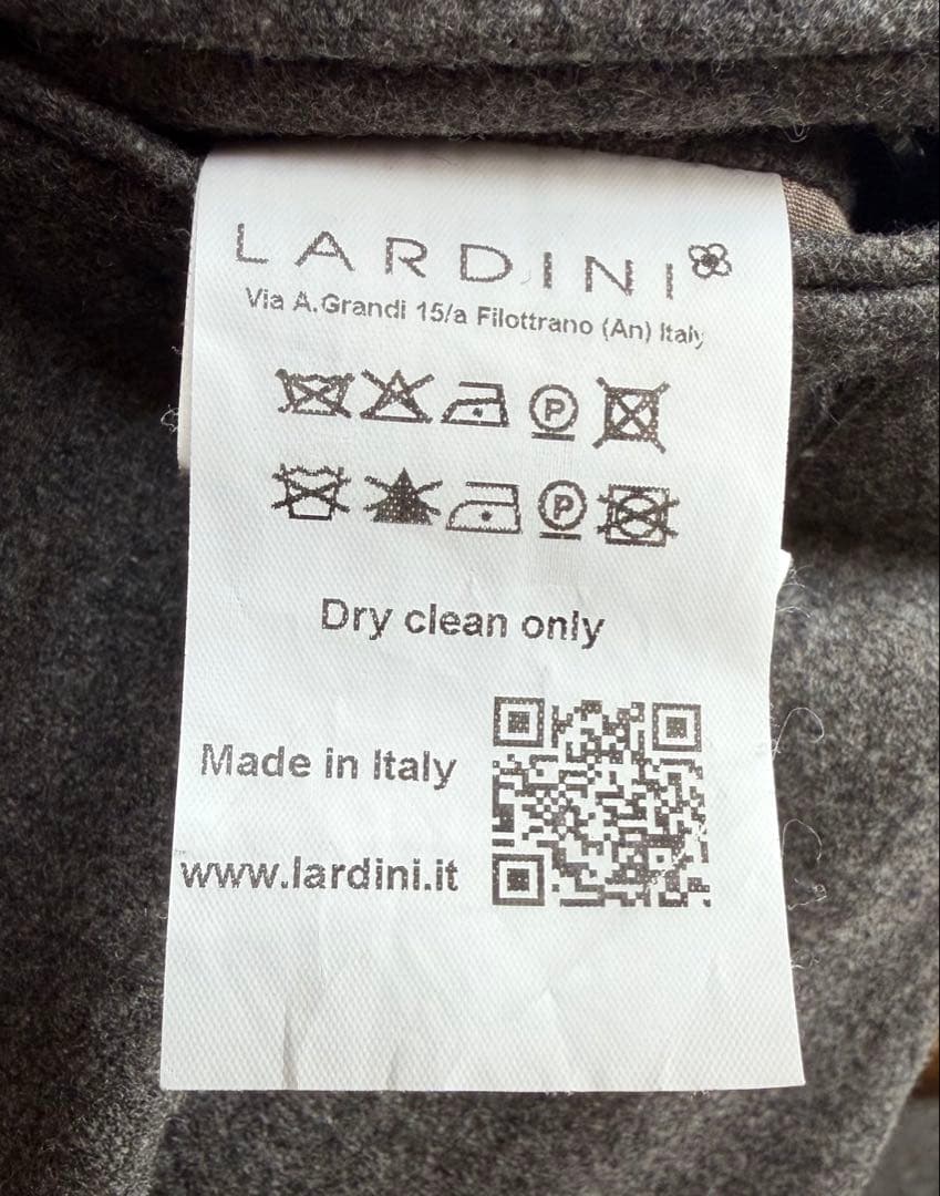 【新品同様】LARDINI秋冬スラックス 46イタリア製 定価8万6千円