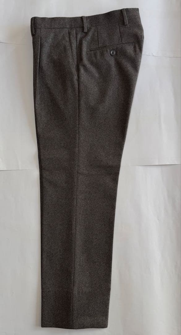 【新品同様】LARDINI秋冬スラックス 46イタリア製 定価8万6千円