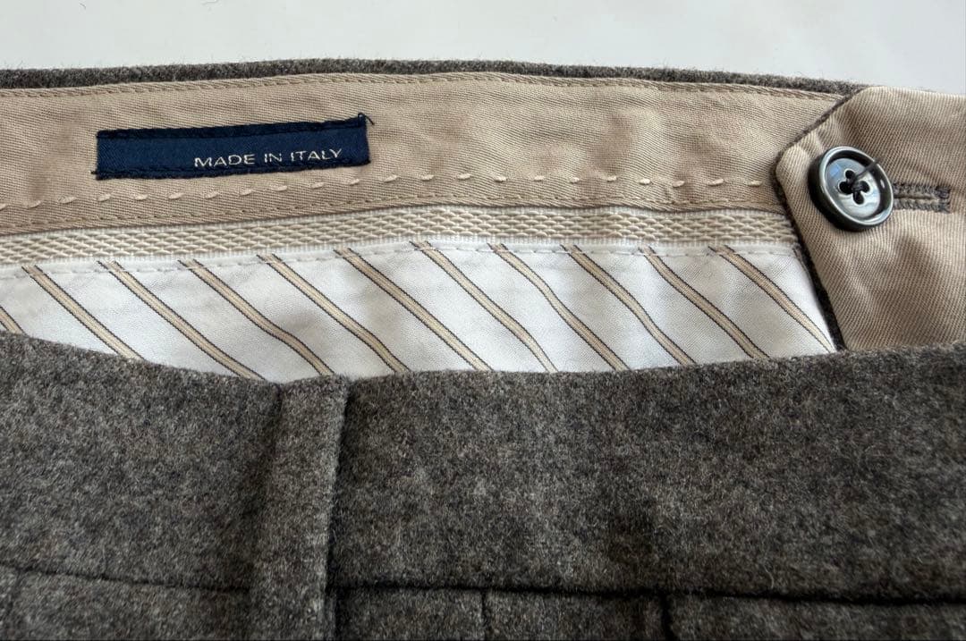 【新品同様】LARDINI秋冬スラックス 46イタリア製 定価8万6千円