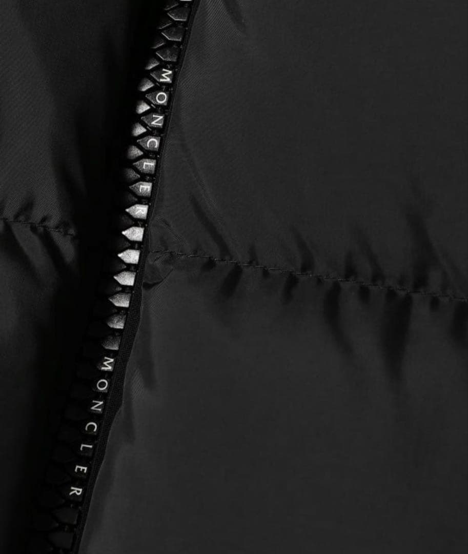 新品未使用モンクレールErterle ショートダウンジャケット