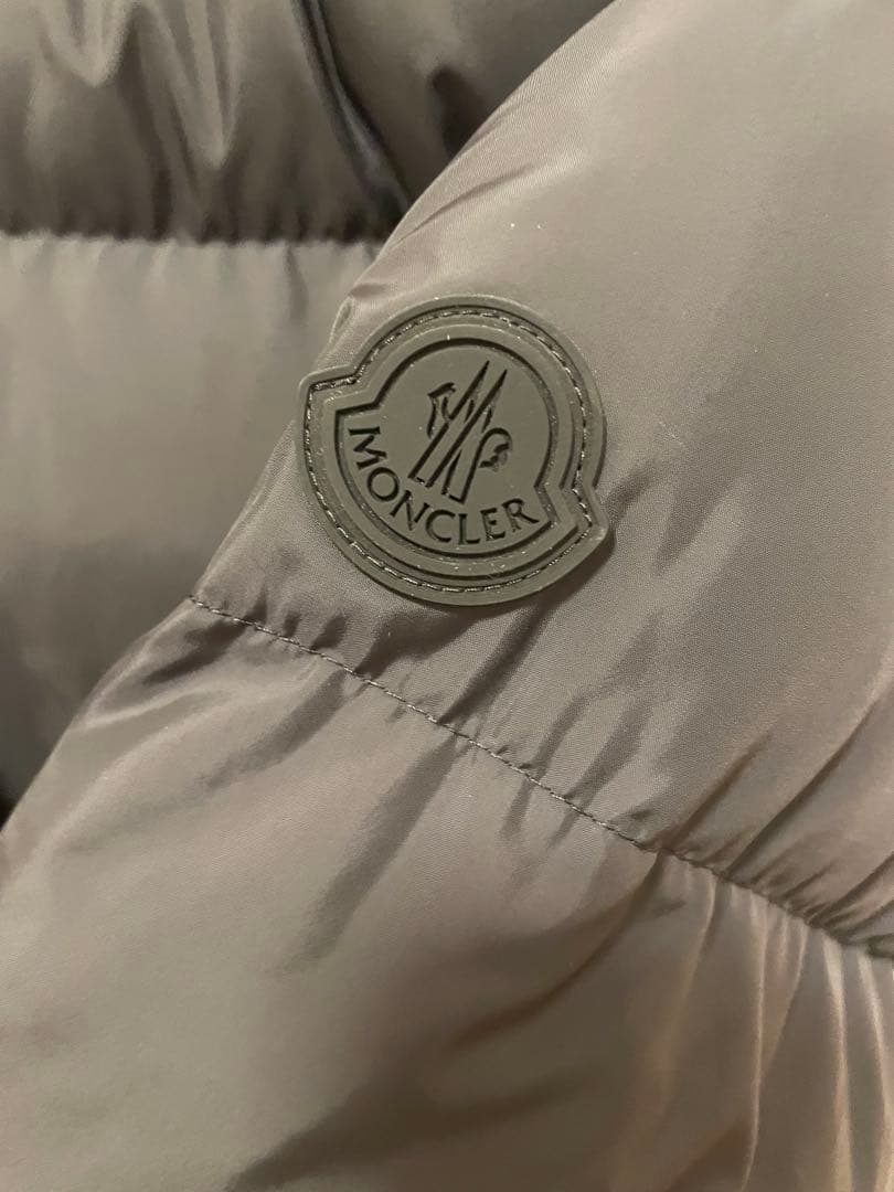 新品未使用モンクレールErterle ショートダウンジャケット