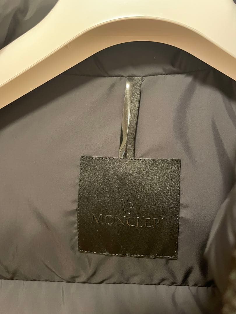 新品未使用モンクレールErterle ショートダウンジャケット