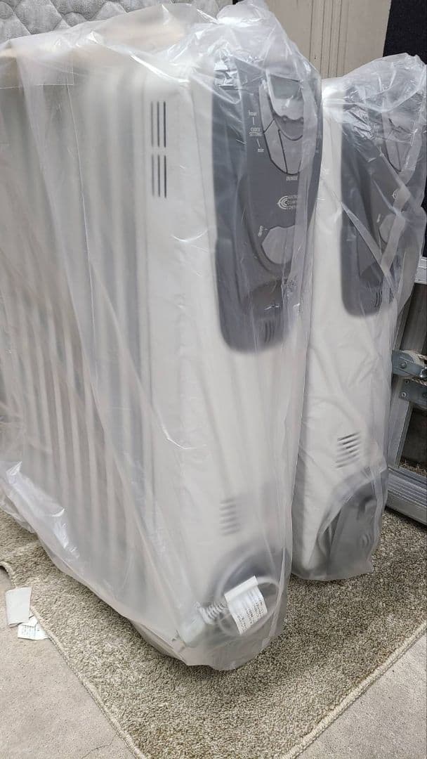 【新品・未使用】デロンギ石油ヒーター