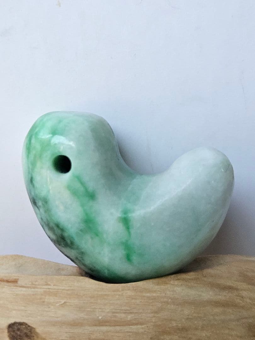 糸魚川 金山谷 翡翠勾玉　　　　☆18,000円☆