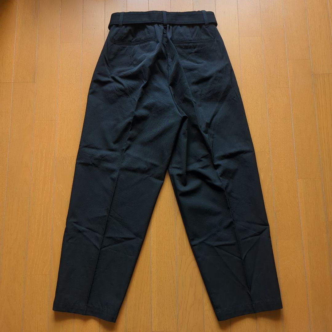 ATTACHMENT ウールギャバジン2プリーツテーパードフィットトラウザーズ