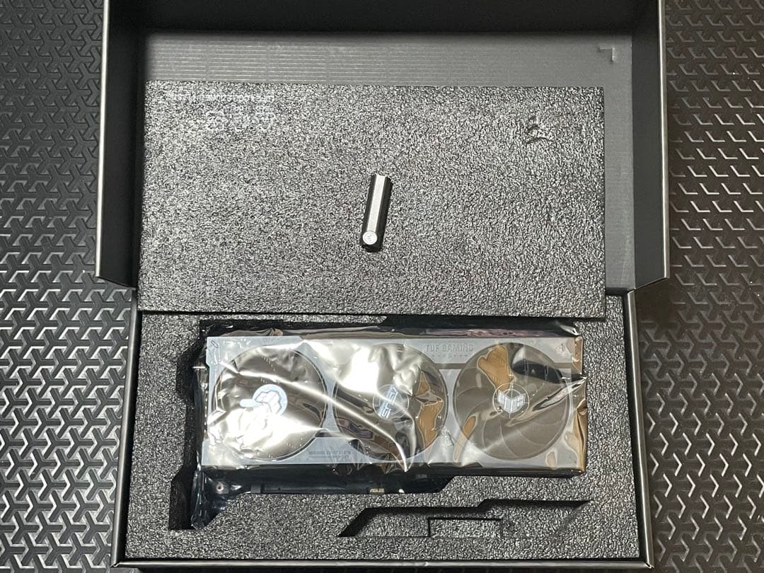 グラフィックボード・グラボ・ビデオカード ASUS TUF Gaming GeForce RTX 4070 Ti