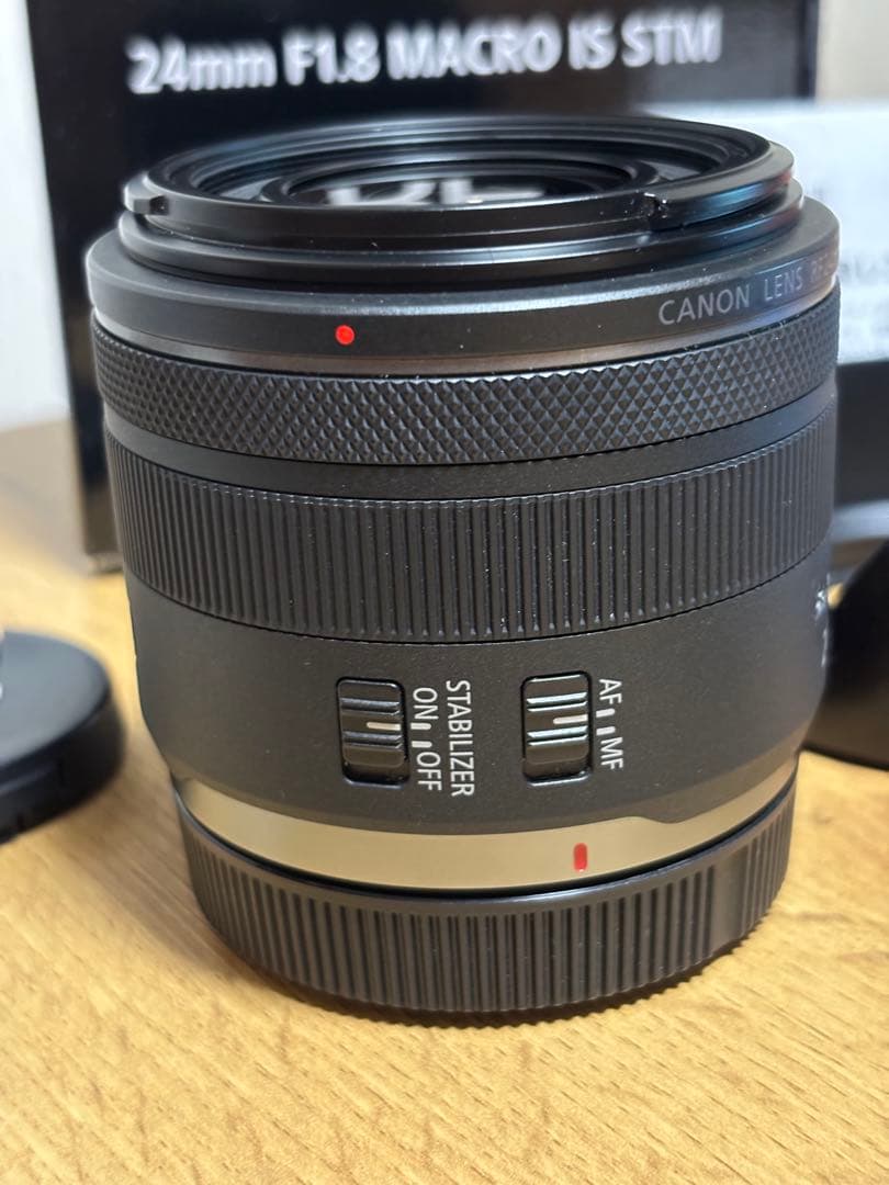 Canon RF 24mm F1.8 MACRO IS STM レンズ