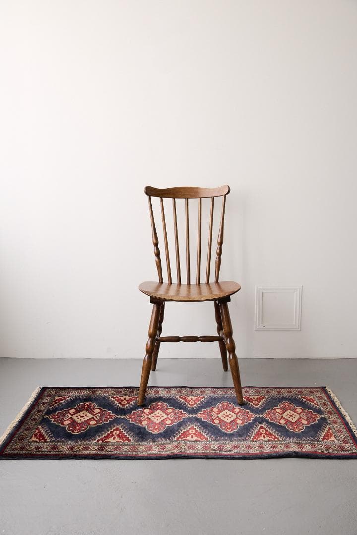 ヴィンテージラグ　トライバルラグ　パキスタン産（125×62cm）紺　赤　黒