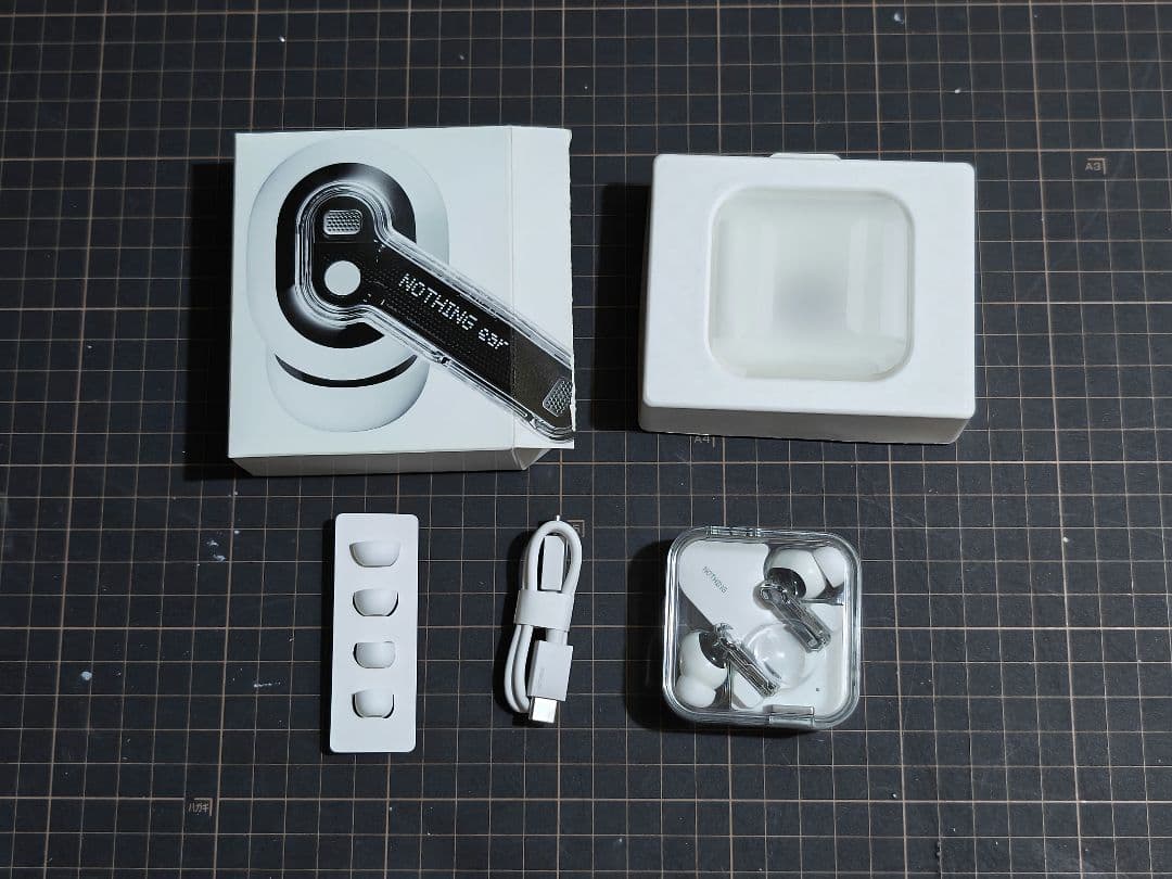 Nothing Ear ワイヤレスイヤホン ホワイト