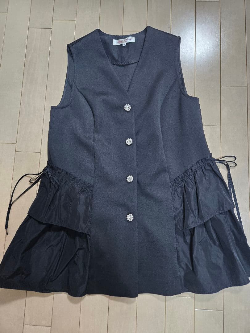 新品スーパービューティSuperBeautyビジューブラックベスト黒40