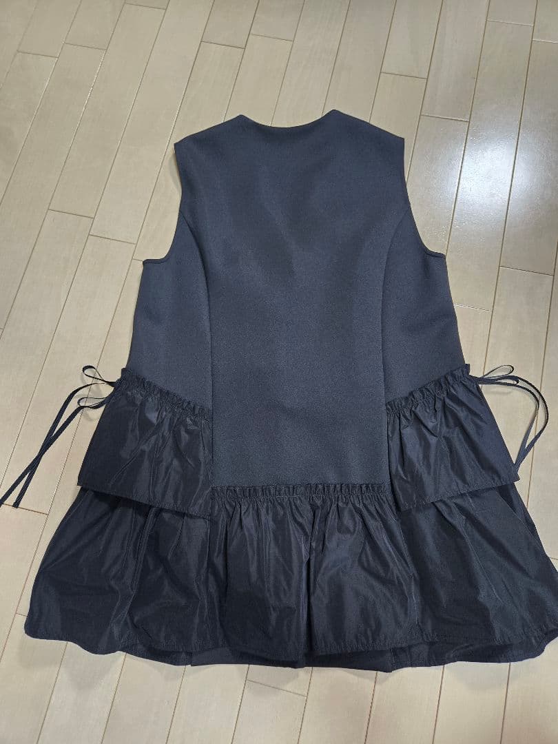 新品スーパービューティSuperBeautyビジューブラックベスト黒40