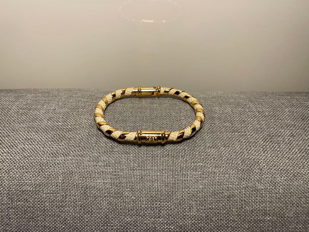 ロエベLOEWE ビンテージ バングル 革巻き 金 ゴールド 白　ホワイト