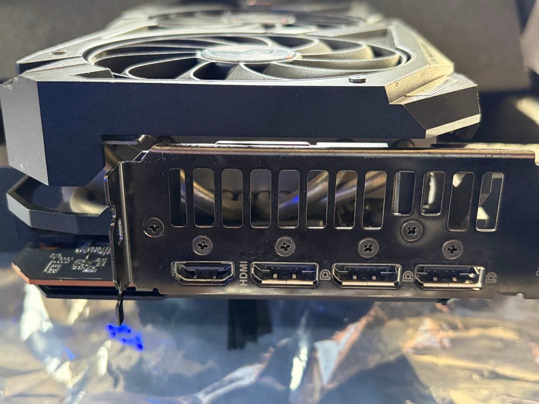 グラフィックボード・グラボ・ビデオカード ASUS ROG STRIX RADEON RX 6800 OC 16GB