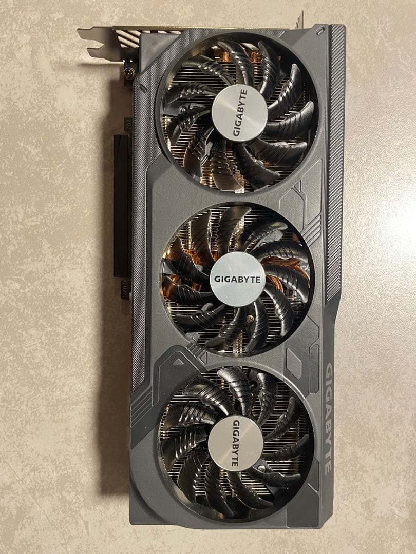 RTX 4070 Super 12g gigabyte 【新品同様】