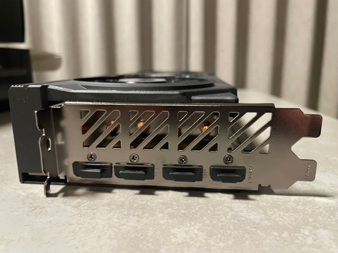 RTX 4070 Super 12g gigabyte 【新品同様】