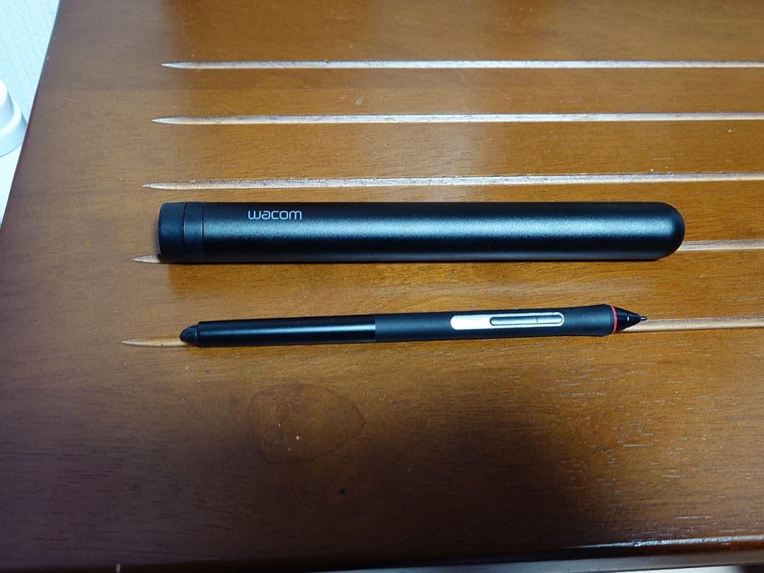 液タブ・ペンタブ Wacom Mobile Studio Pro13 DTH-W1320