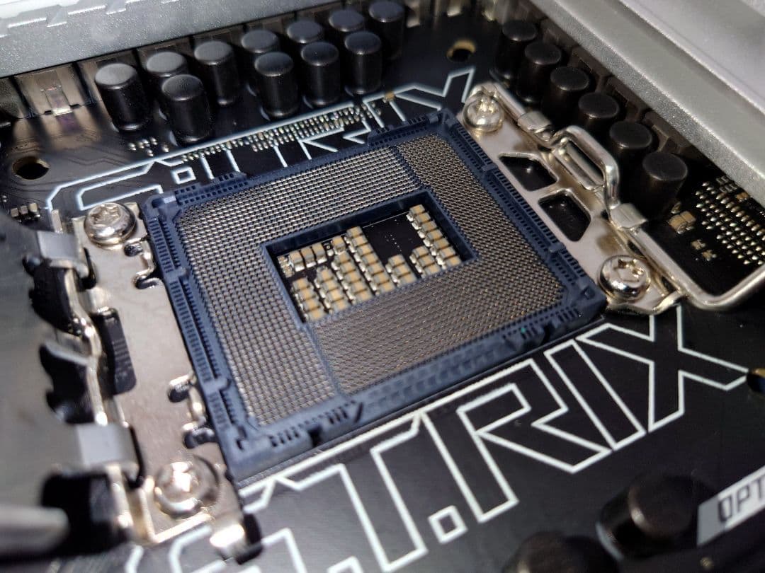 最安値 ROG STRIX Z790-A GAMING WIFI D4