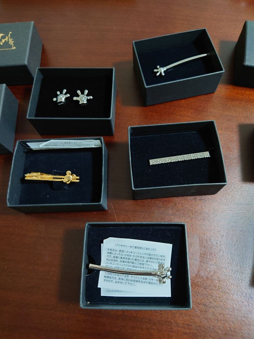 美品　ディズニーリゾート　ネクタイピン等　ミッキー　まとめ売り