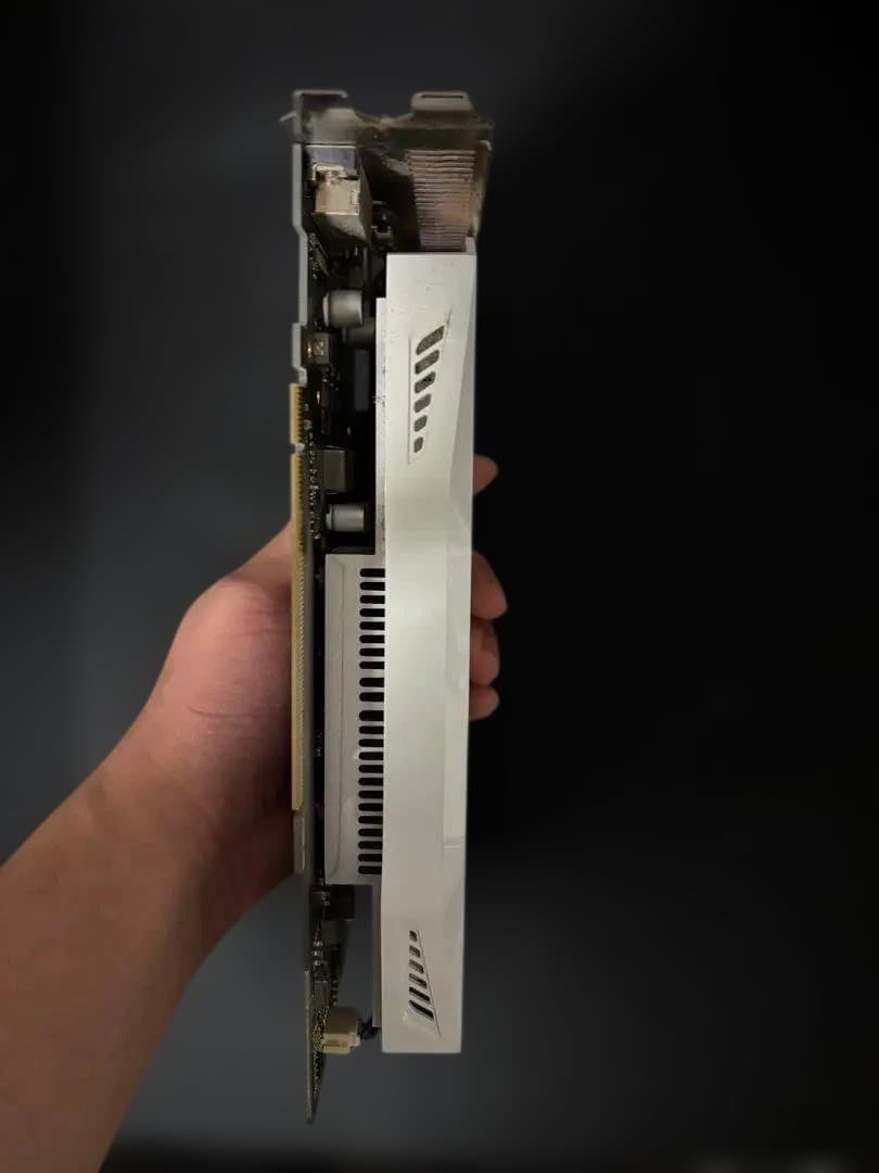 ASUS GTX1050Ti 4GB 　デュアル　グラフィックボード　グラボ