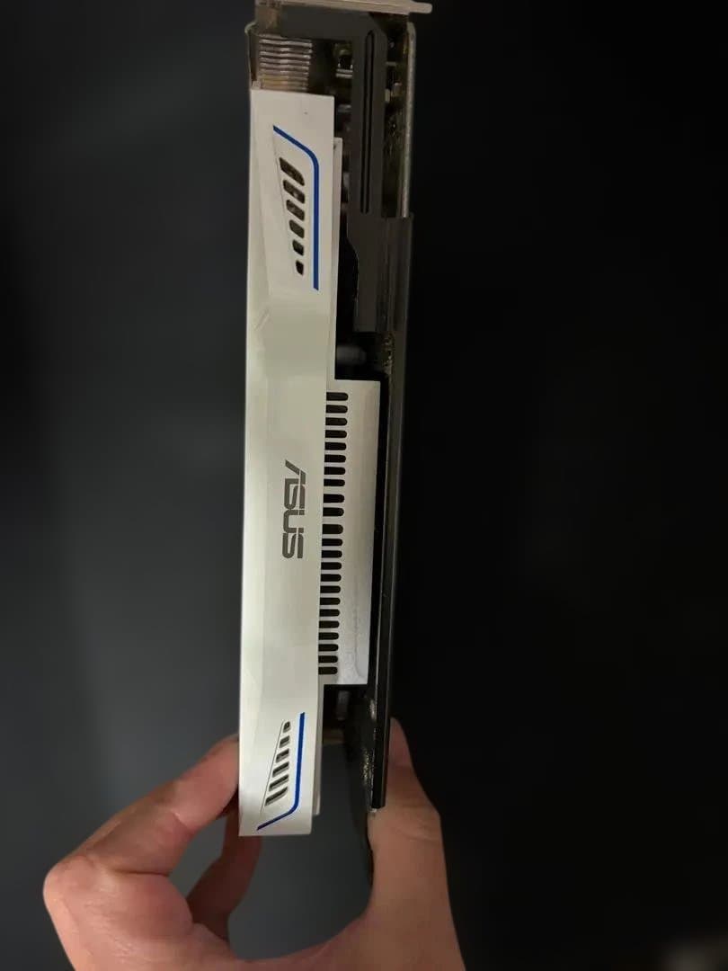 ASUS GTX1050Ti 4GB 　デュアル　グラフィックボード　グラボ