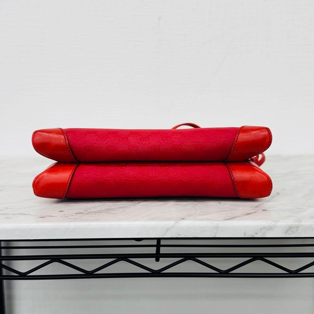 ✨GUCCI✨グッチ✨レッド✨ヴィンテージ✨ショルダーバッグ✨