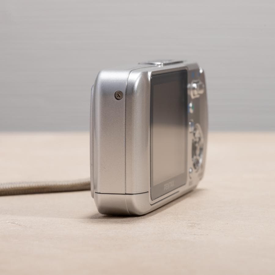 【防水カメラ】Pentax Optio W20 シルバー　スマホ転送OK