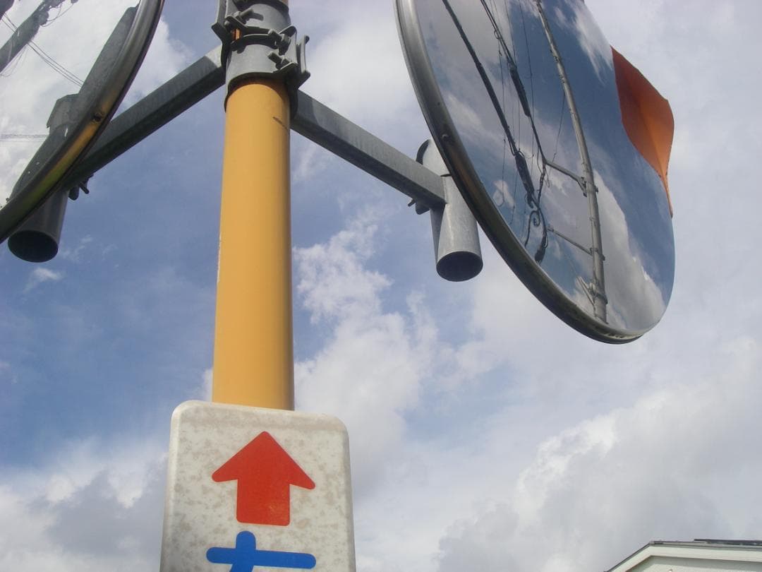 【防水カメラ】Pentax Optio W20 シルバー　スマホ転送OK