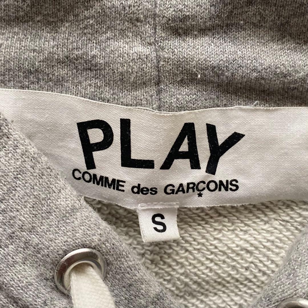 PLAY COMME des GARÇONS グレー パーカー S