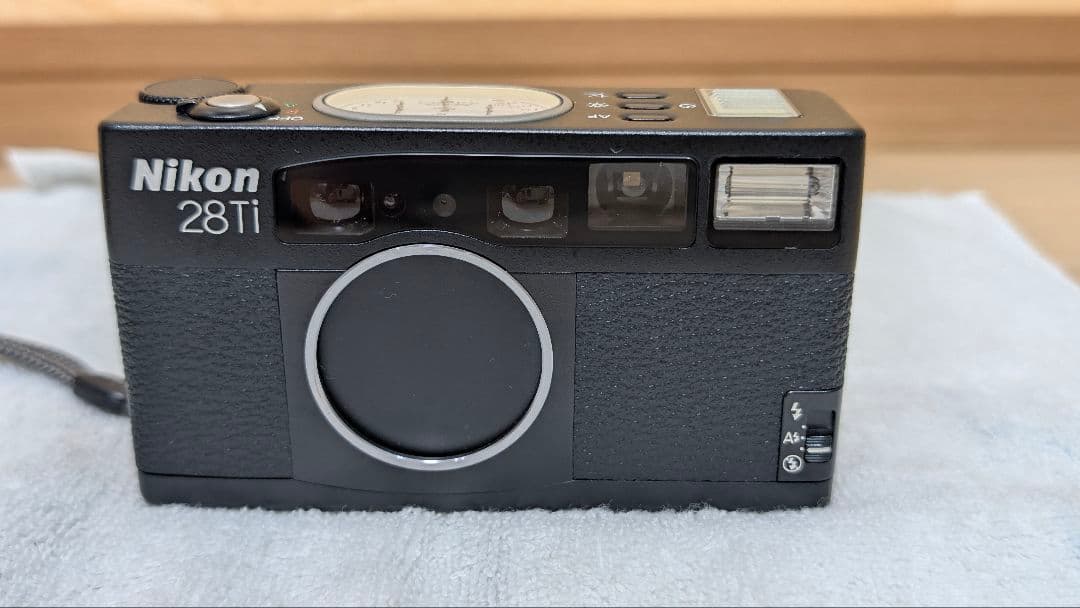 Nikon 28Ti フィルムカメラ