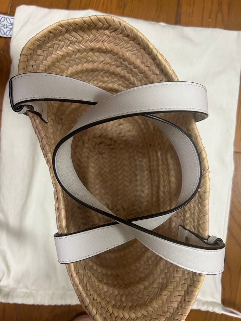 ロエベカゴバック　スモール白