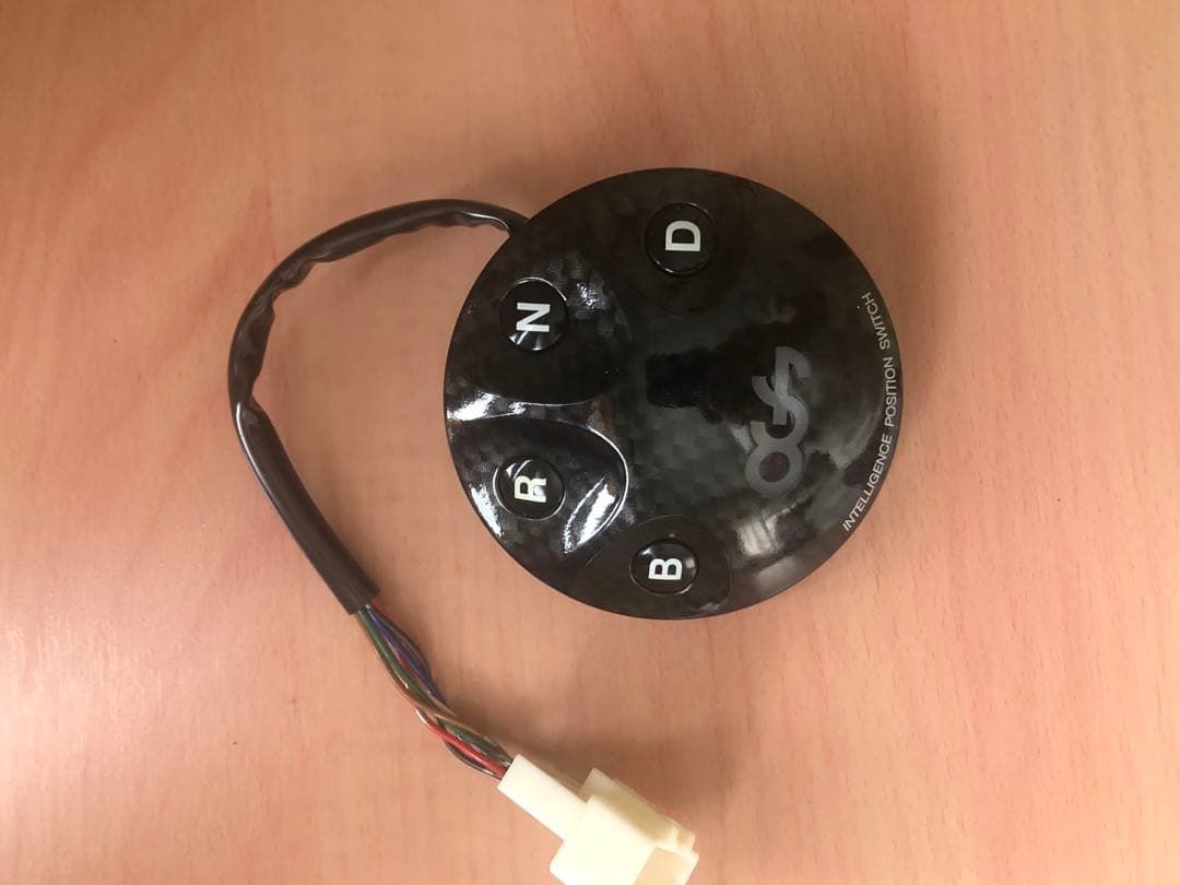 プリウス30系　OGS インテリジェンスシフト　スイッチ　カーボン調