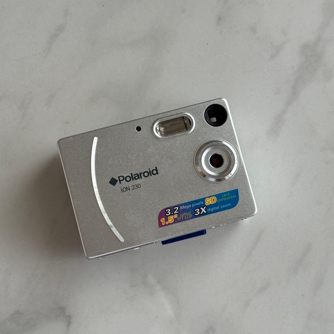〔即日発送可〕Polaroid iON 230 コンパクトデジタルカメラ