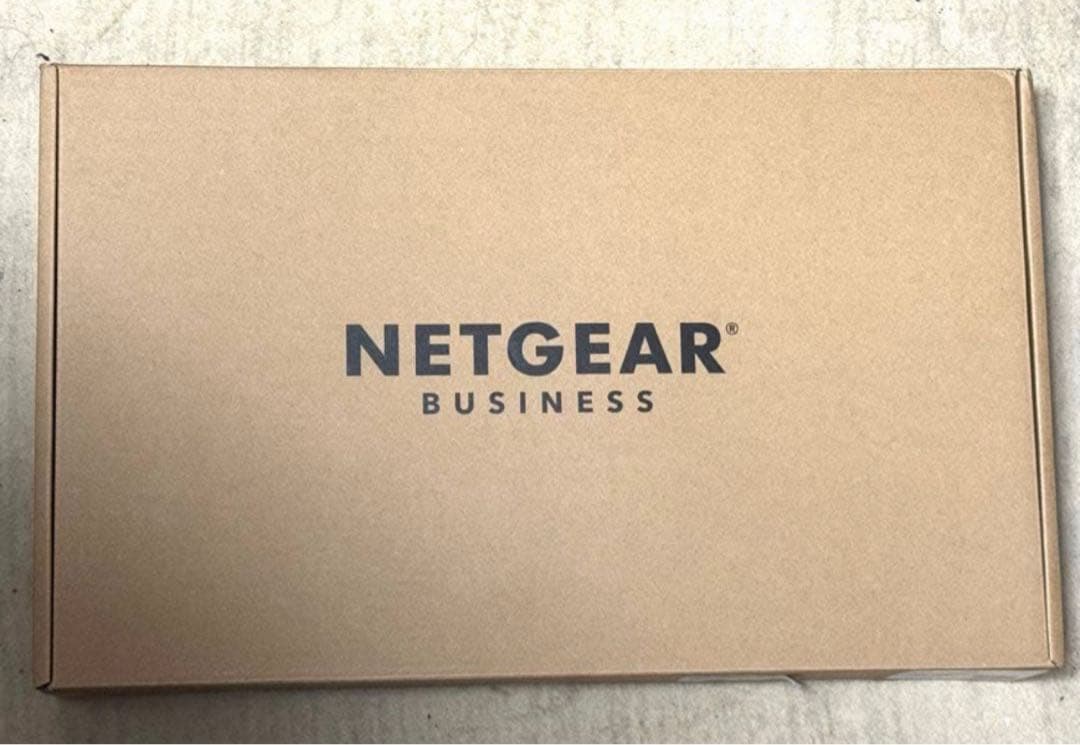 新品未開封NETGEAR M4300-8X8F XSM4316S 10Gスイッチ